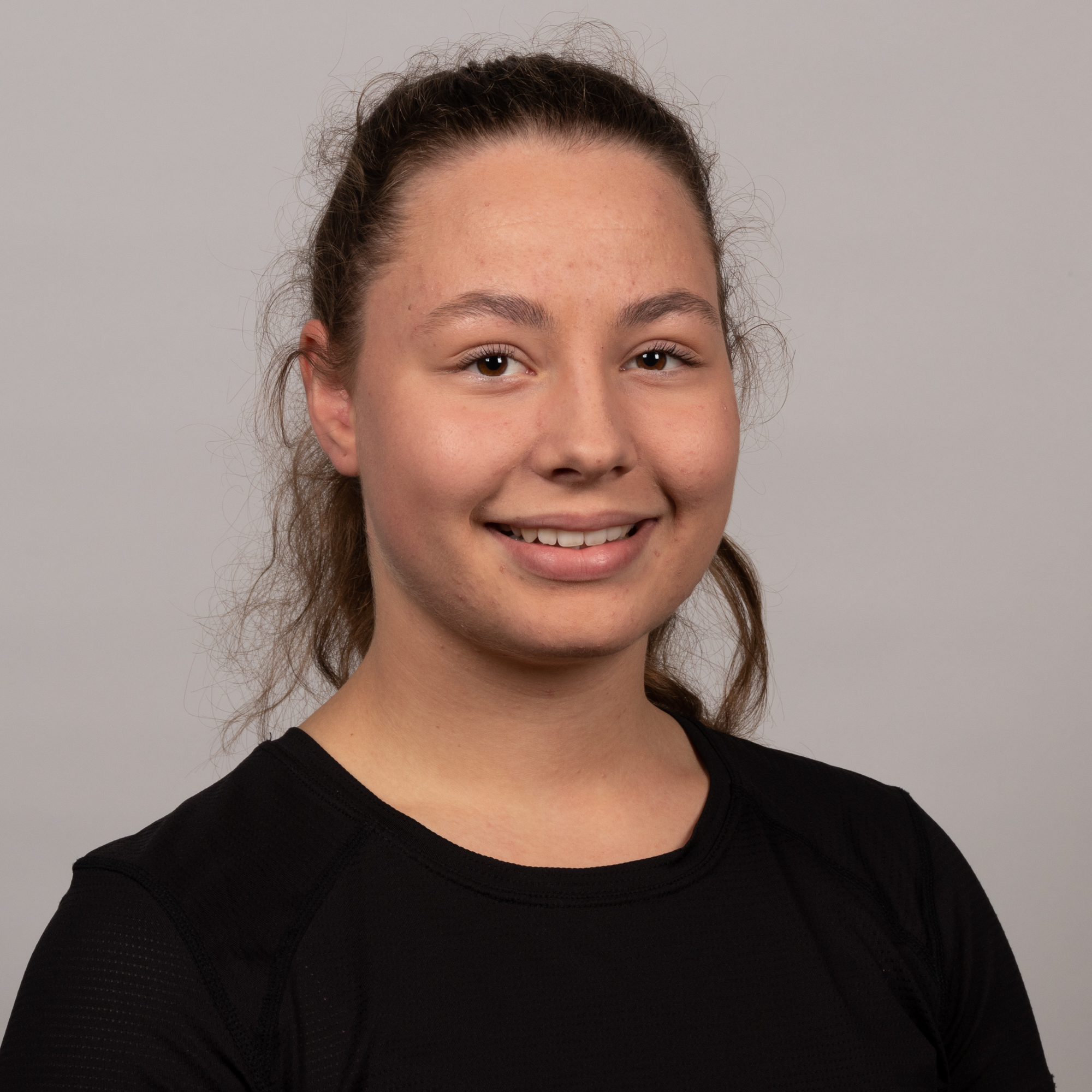 005_Schulz_Annika_Turnen